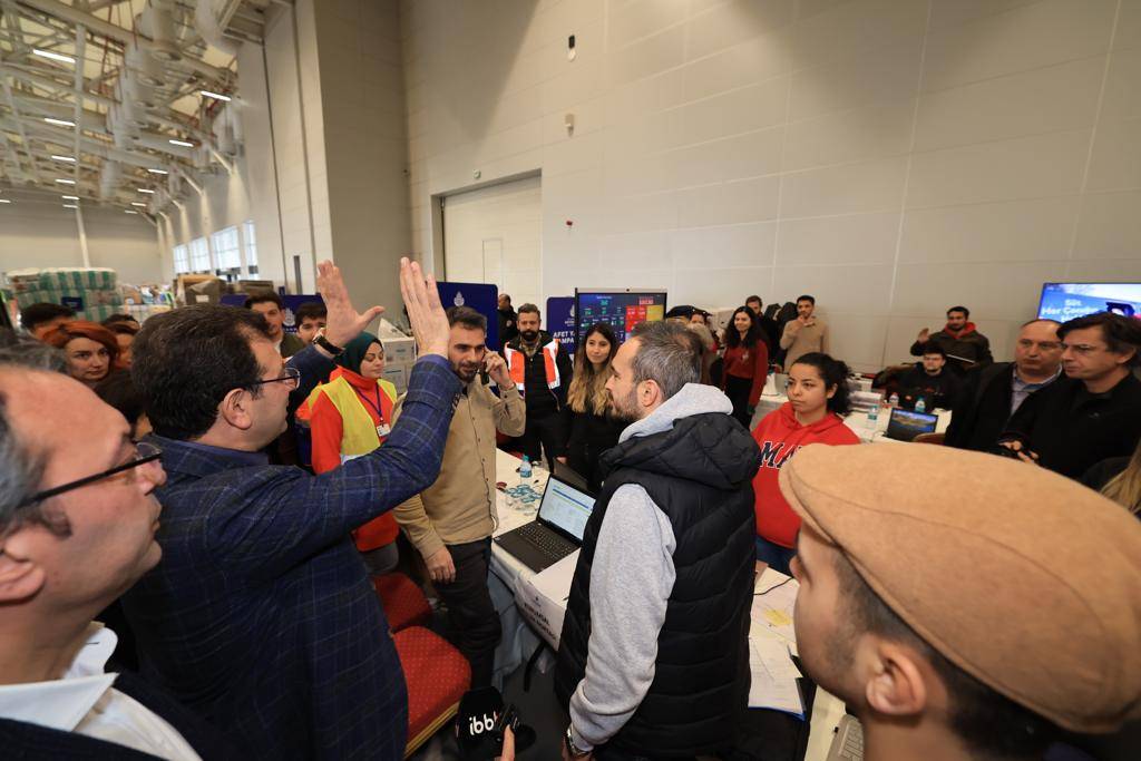 İmamoğlu, Yenikapı lojistik merkezi ziyaretinde konuştu: İnterneti kesenler hukuken hesap vermeli 6